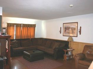 3035 W Kimberly Ave, Greenfield, WI 53221