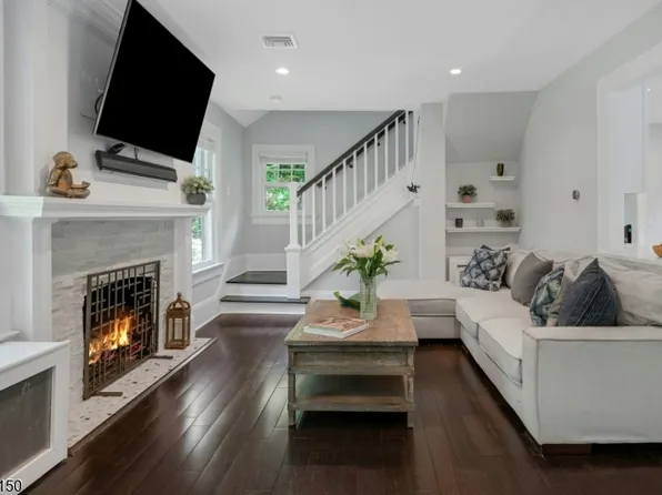 104 Pollard Rd, Mountain Lakes Boro, NJ 07046