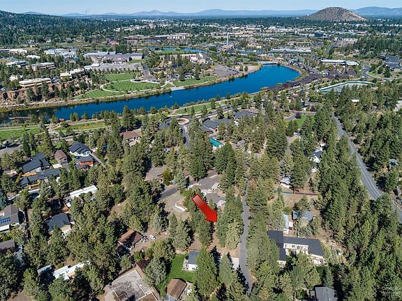 4th image of 20024 Alderwood Cir #3