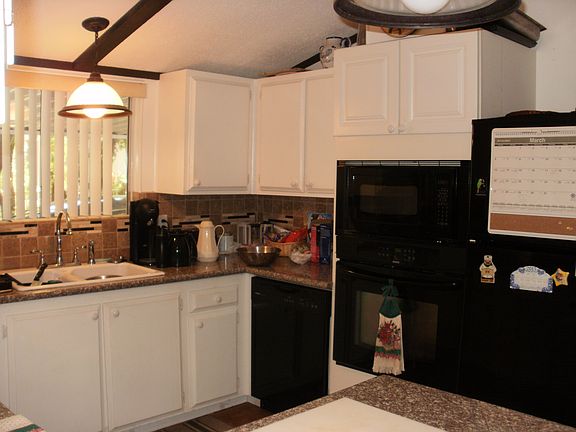 2nd image of 276 Avenida Andorra
