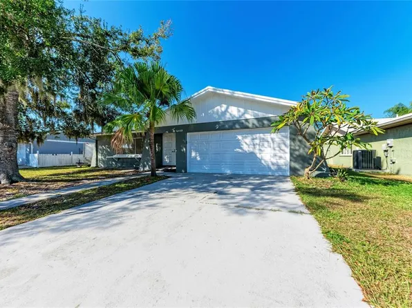 6439 Friendship Dr, Sarasota, FL 34241