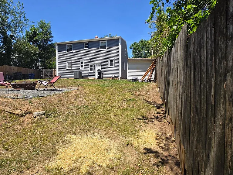 2306 Fort Dr — Photo 17