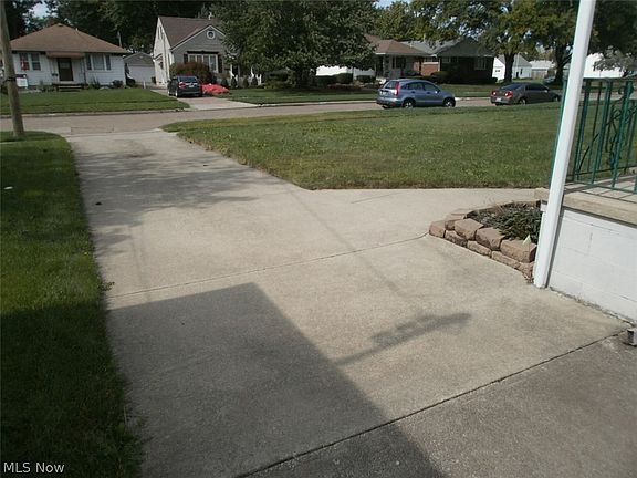 2nd image of 3427-501 Amherst Ave