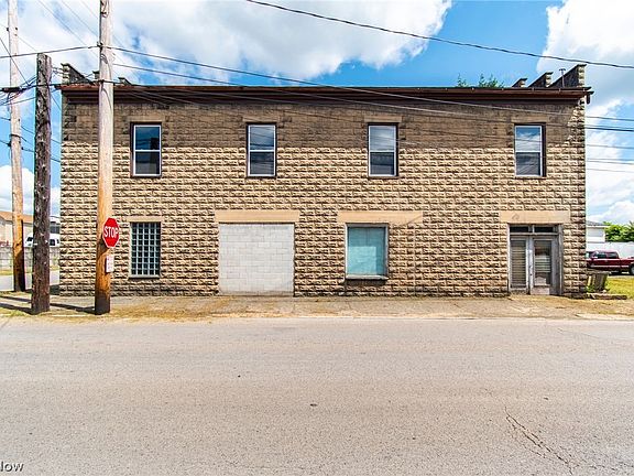 3rd image of 128 N Sumner St