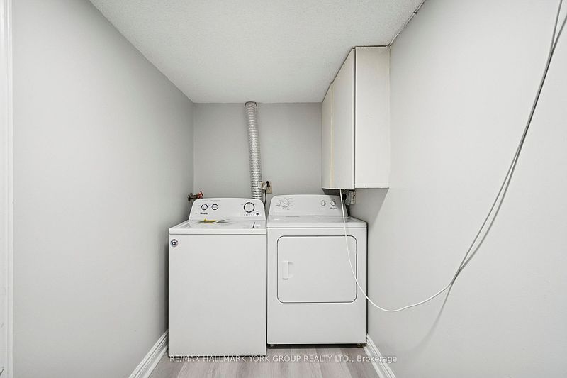 Toronto House for rent - 4 Bedrooms — photo 23