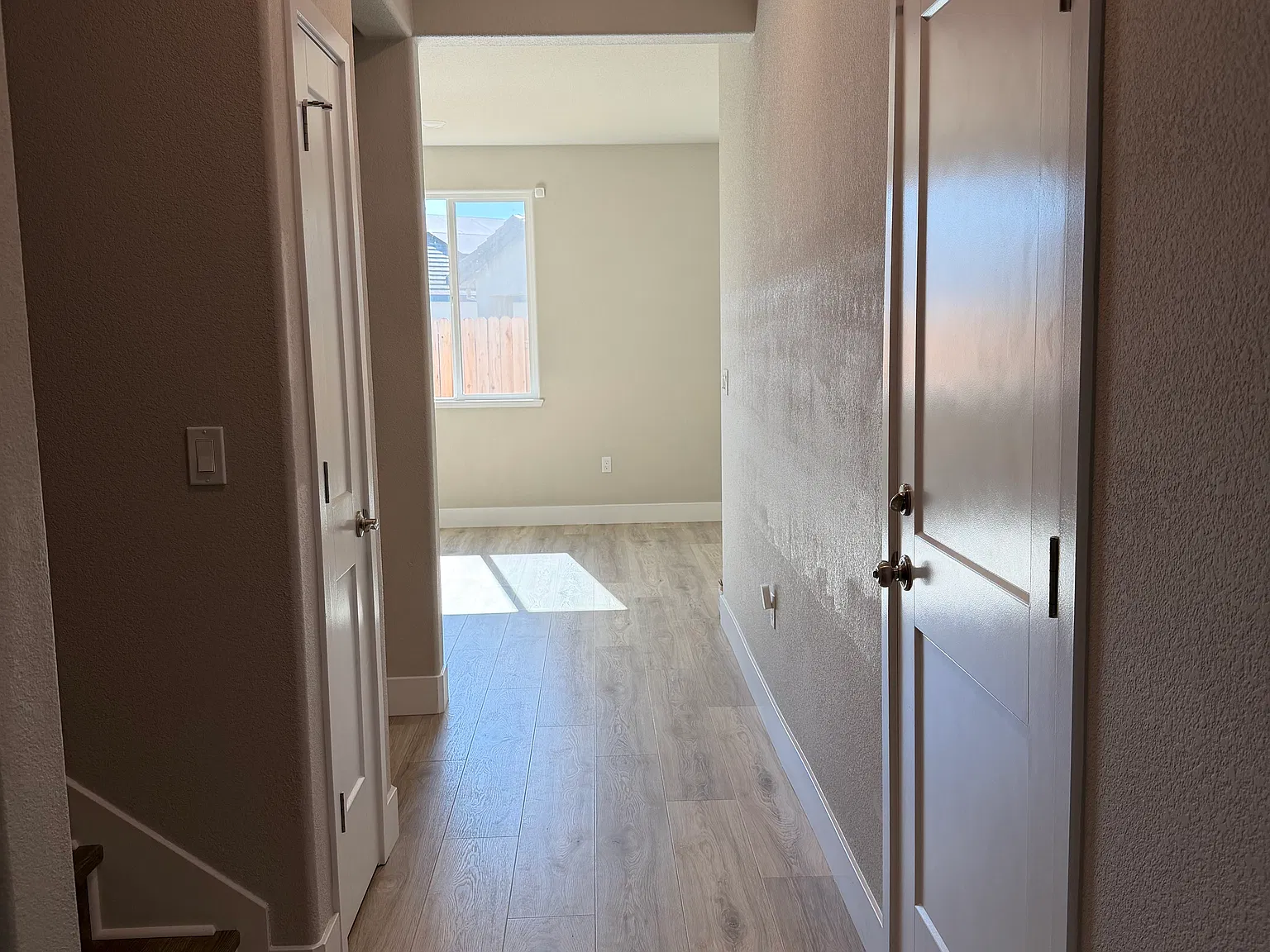 4 bed, 1692 sqft, $3,385 — Photo 2