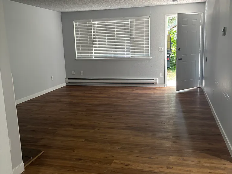 19311 B St E #1 — Photo 6