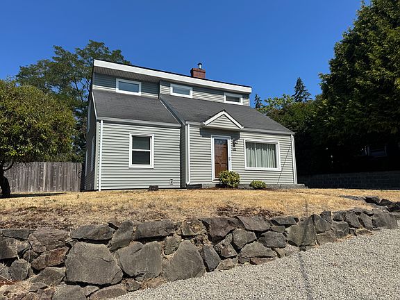 2nd image of 402 NE 156th St