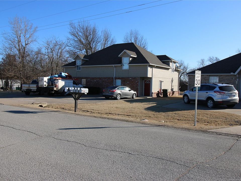 2nd image of 1815 S Osage St
