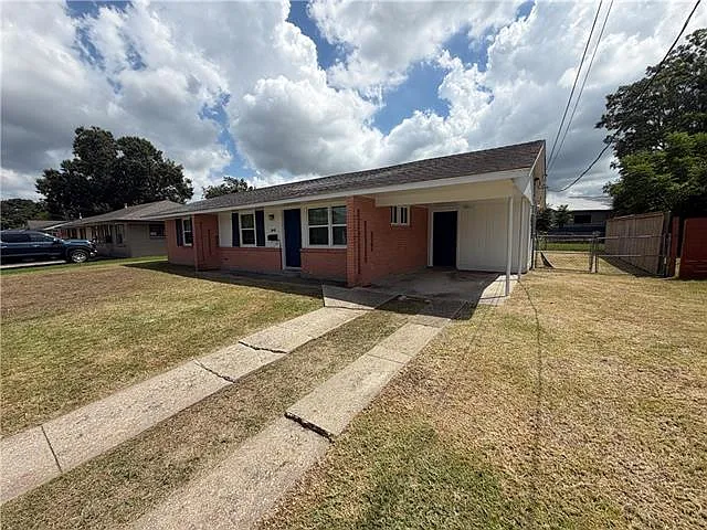 1840 River Oaks Dr