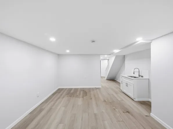 309 East 59th Street image 7 of 17