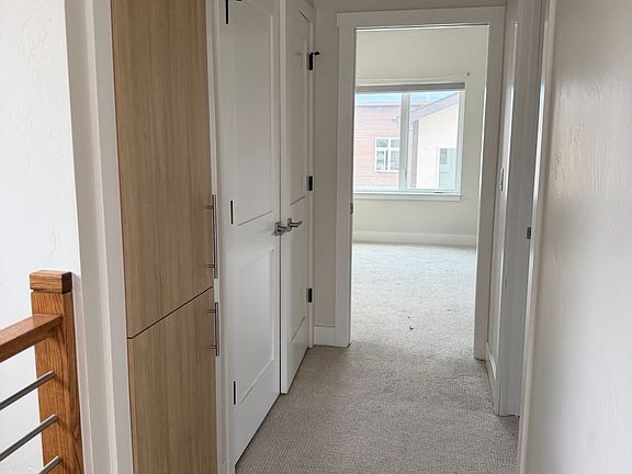 4th image of 130 River Ridge Ln #B
