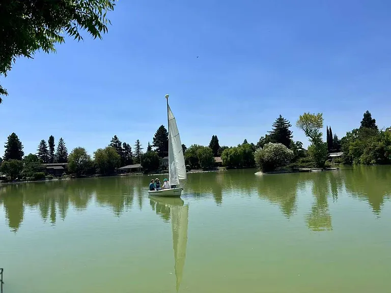 1118 Marina Cir — Photo 20