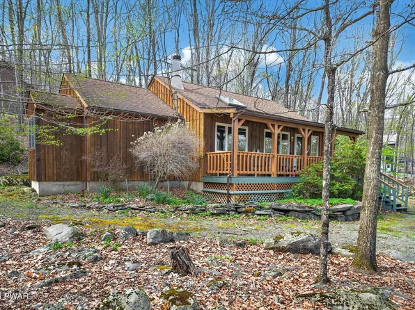 104 Minuteman Ln, Lackawaxen, PA 18435
