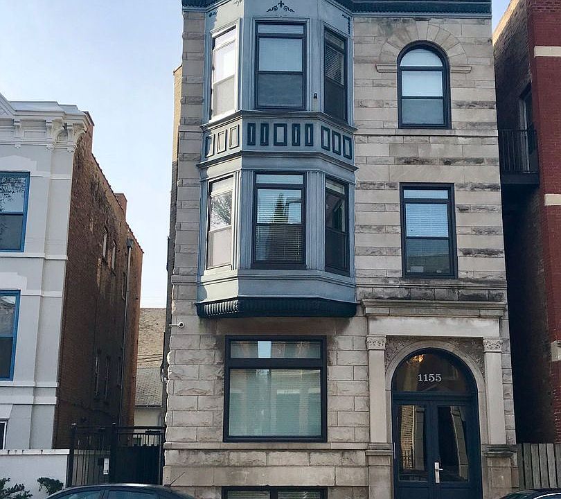 1st image of 1155 W Wrightwood Ave APT 2R
