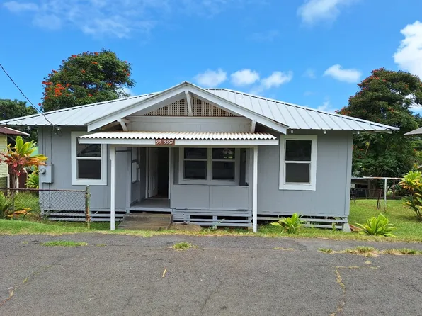 95-5567 Kilika St, Naalehu, HI 96772