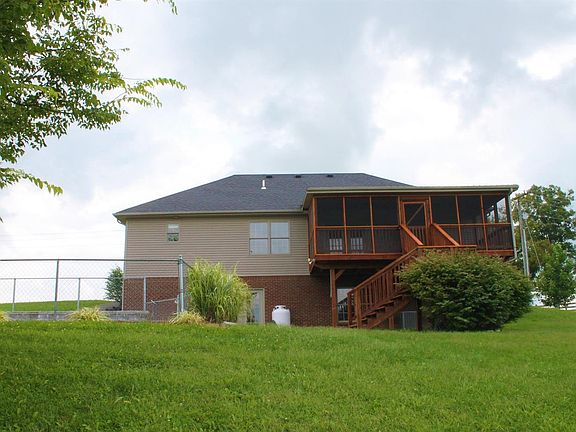 4th image of 306 Hunter Ln