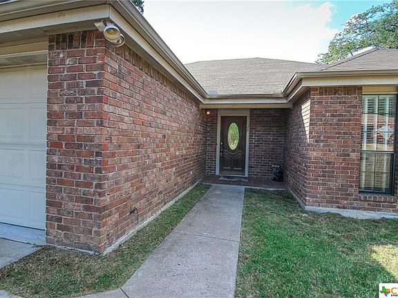 2nd image of 24 S Cliffwood Cir