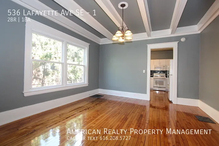 536 Lafayette Ave SE — Photo 4