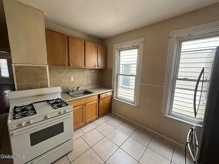1753 Albany St #1 & 2 — Photo 6
