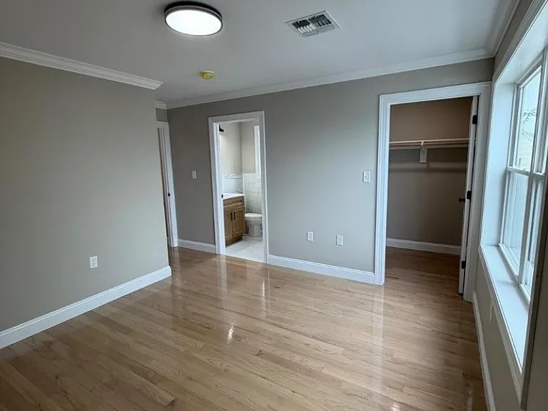 840 Martin St — Photo 16