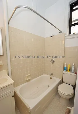 Rented by Universal Realty Group | media 10