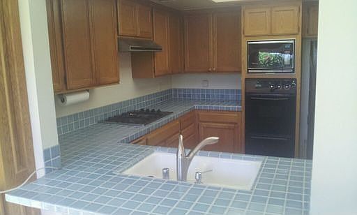 4th image of 591 Pacific Cove Dr