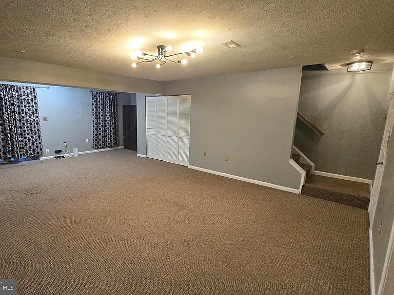 6565 Ronald Rd — Photo 15