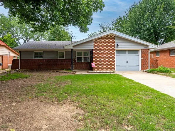 1702 Vine St, Norman, OK 73072