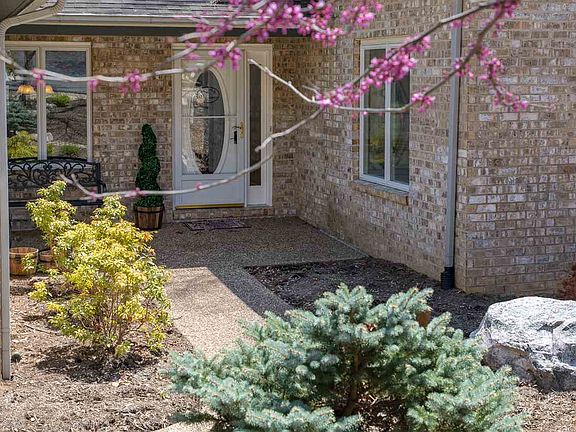 2nd image of 178 Quarry Ln