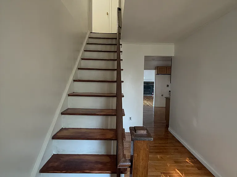 61 Gores Dr — Photo 9