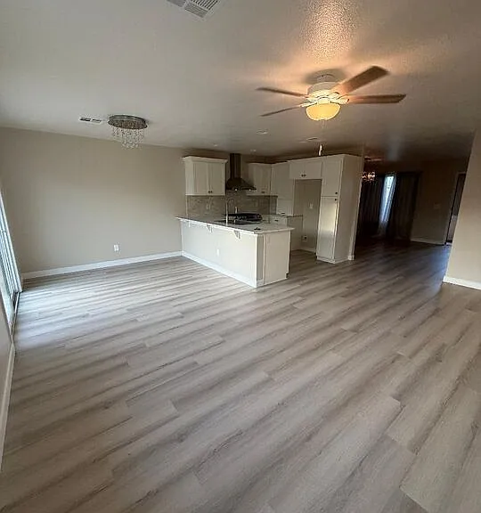 701 E Rivera Ave — Photo 2