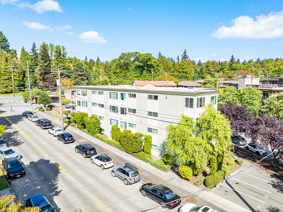 Building Photo - Barbi Apartments