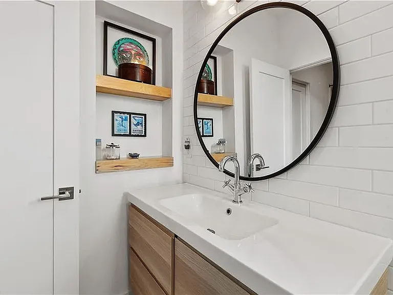 1207 Deloney St #B — Photo 15