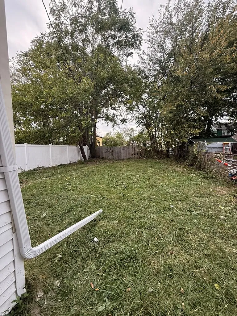 3 bed, 1366 sqft, $1,250 — Photo 4