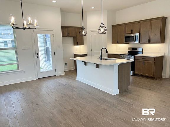 3rd image of 13470 Canebrake Cir