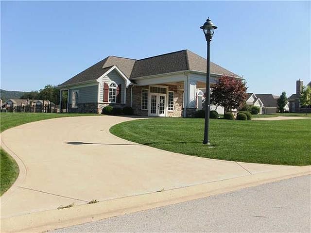 2nd image of 2003 Deacon Dr Unit 2