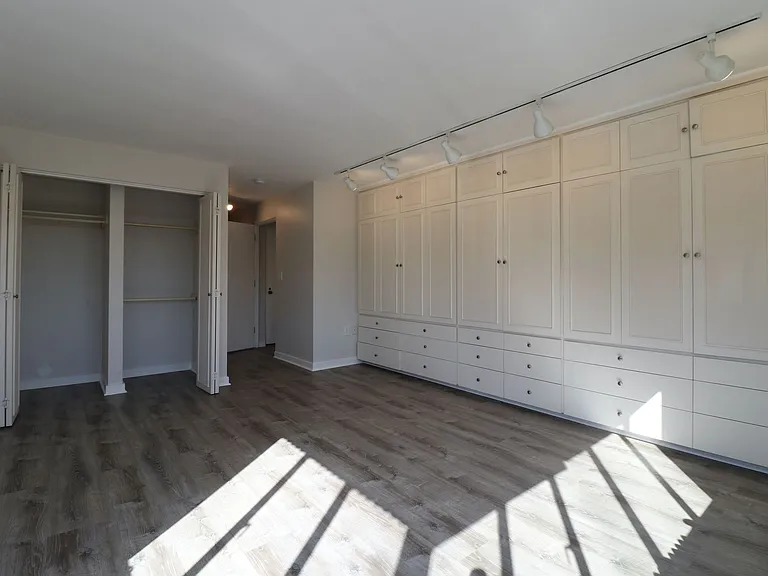 1800 Taylor Ave N #110 — Photo 19