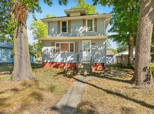 709 Mayo St, Carlinville, IL 62626