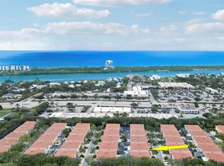73 Laurel Oaks Cir, Tequesta, FL 33469