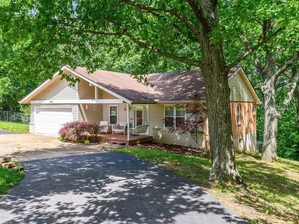 3640 Antonia Woods Dr, Imperial, MO 63052