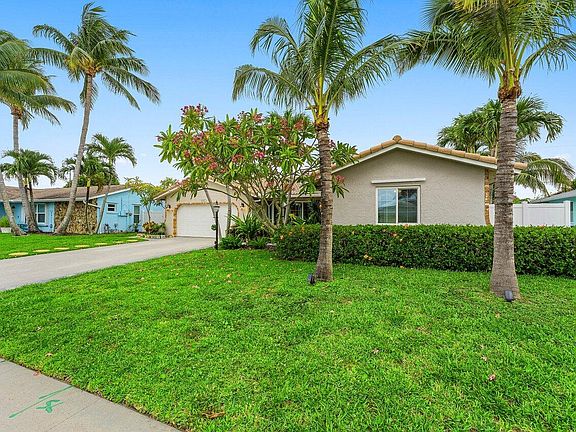 3rd image of 2527 SW 12th Street