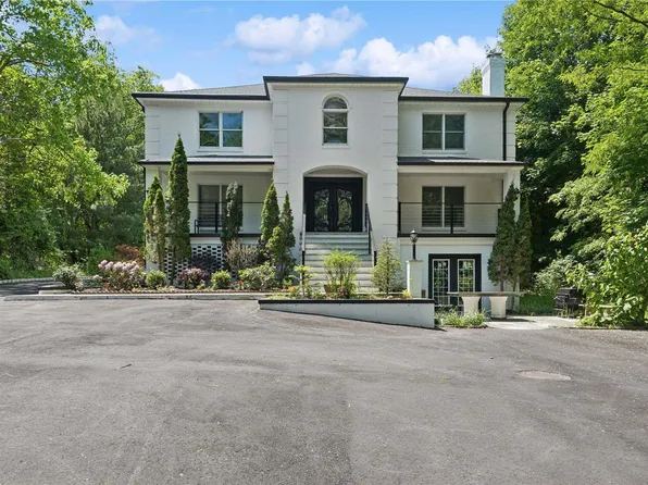 68 Fort Salonga Road, Northport, NY 11768