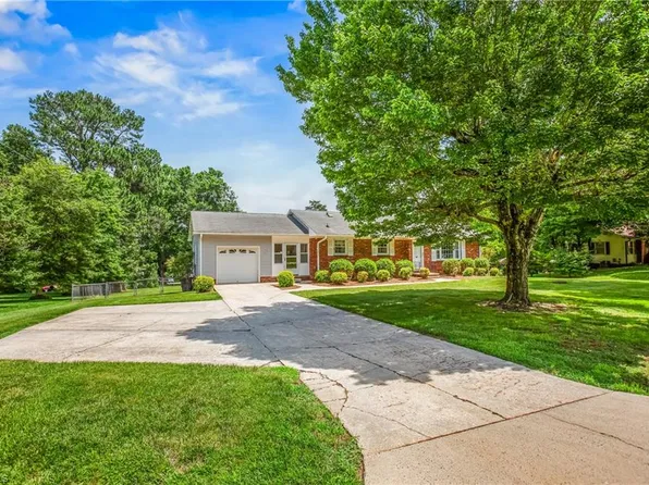 3819 Crosland Rd, Winston Salem, NC 27106