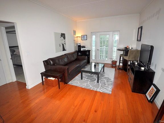 3rd image of 31 Greenridge Ave APT 2K