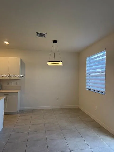 5 bed, 3.5 bath, 2974 sqft, $4,800 — Photo 4