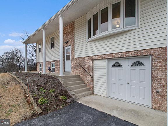 3rd image of 21 Briardale Rd