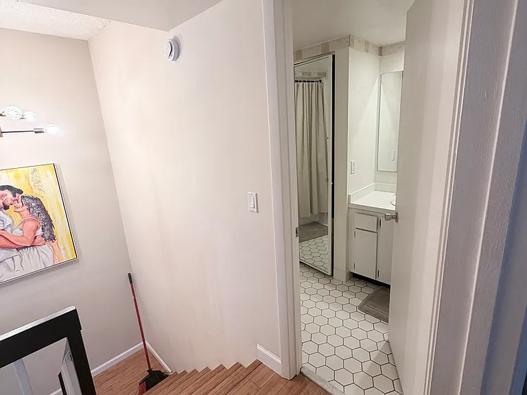 724 7th Ct — Photo 28
