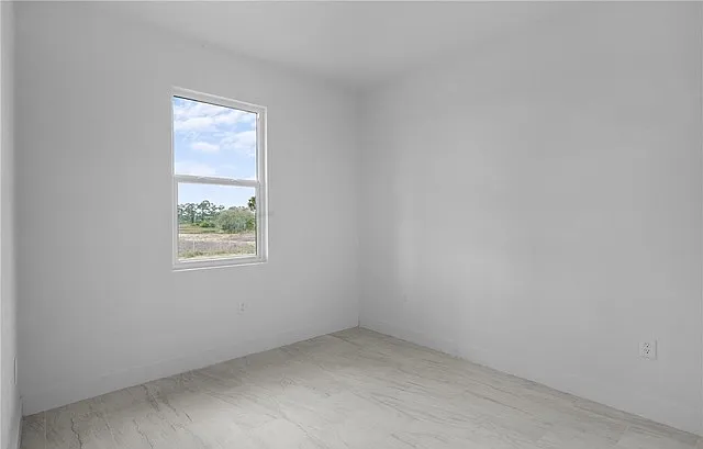 937 Jaguar Blvd — Photo 11
