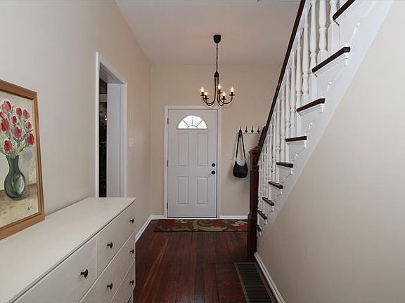 3rd image of 2918 Lischer Ave